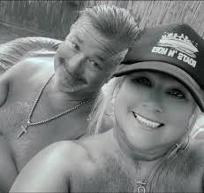 Tricia Arnold (@triciaarnold01)