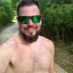 Raymond Trott's Instagram, Twitter & Facebook