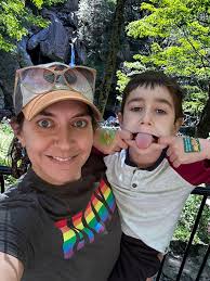 Aurora responsible sitter for evening projects