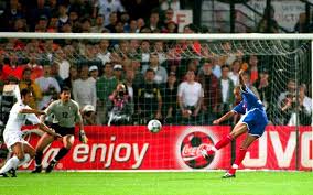 La france et l'italie avant la finale de l'euro. Les Histoires De L Euro Trezeguet Avait De L Or Dans Les Pieds Le Parisien