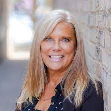 Leah Eifert's Instagram, Twitter & Facebook