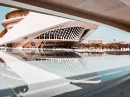 Die stadt valencia befindet sich an der spanischen küste im osten des landes und zählt aktuell etwa 800.000 einwohner. Valencia Mit Kindern Die Schonsten Sehenswurdigkeiten Fur Familien A Nomad Abroad Valencia Urlaub Spanien Nachtleben Reise