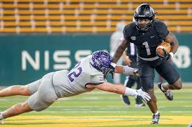 No. 8 Notre Dame 35, Virginia 14