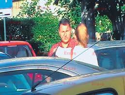 La 6 aprilie 2015 vanghelie a fost suspendat din funcția de primar. Exclusiv Evz Vanghelie È™i A Abandonat Fosta NevastÄƒ È™i BÄƒiatul Intr Un Apartament De DouÄƒ Camere Procurorii Pot Pune Sechestru Pe Imobilul Fostei Familii Nasul Tv