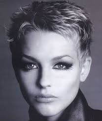 Short Blonde Haircuts. Ladies Trimmed Platinum to Bronde Tresses.
