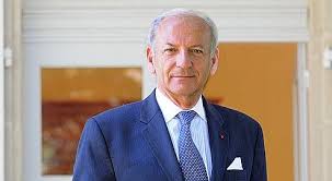 Ces programmes sont diffusés à des heures de grande écoute, et pour la plupart sur les trois chaînes historiques tf1, france 2 et franc Jean Pierre Garnier Arrive Chez Pierre Fabre