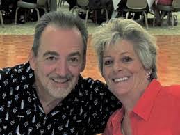 Karen Warfel's Instagram, Twitter & Facebook