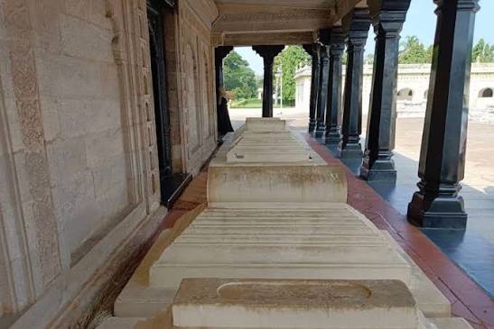 Tombs of Tipu Sultan & Hyder Ali (Gumbaz), Srirangapatna, Mysore, timings, entry ticket cost, price, fee - Mysore Tourism