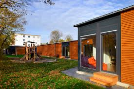 Die containerbauweise bietet eine flexible möglichkeit ihr individuelles traumhaus zu gestalten. Kita Ketsch Fagsi