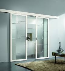 Porte in alluminio per interni ed esterni. Porte In Vetro Scorrevoli Esterno Muro Cerca Con Google Porte Interne Moderne Porte Scorrevoli Per Cucina Porte Scorrevoli