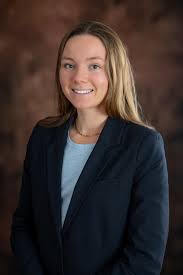 Profondément dévasté par l'attaque effroyable sur l'île d'Oléron, qui a  fauché ma collaboratrice parlementaire Emma ainsi que 4 autres victimes  innocentes. Emma est une victime de plus de cette société malade, je