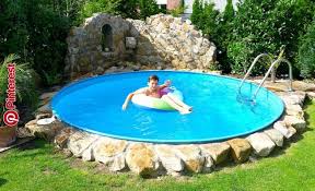 Bei Der Poolgestaltung Sind Keine Grenzen Gesetzt Swimmingpool Schwimmbecken Kinderspass Gartenpool Pool Rundpool Gartenpools Von Poolsana In Poolgestaltung Gartenpools Schwimmbader Hinterhof