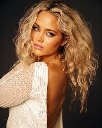 Madeleine Smith's Instagram, Twitter & Facebook