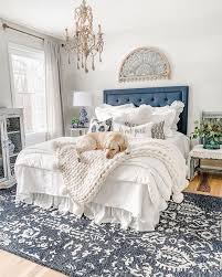 Boutiquerugs Com On Instagram Chunky Blankets Sleepy Pups And Gorgeous Decor How Cou In 2020 Remodel Bedroom Living Room Design Small Spaces Master Bedrooms Decor
