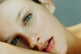 Retinol, el activo estrella para combatir el envejecimiento: ¿se puede usar  en verano?