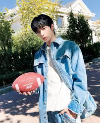 涨停,美女黄频免费网站引发网友热议部分人认为内容低俗不堪另:为何这些照片引发如此关注?