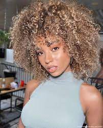 Balayage also works to camouflage dark roots as they grow in. Balayage The Case For Curls Bangstyle House Of Hair Inspiration