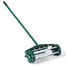 Best choice products 18in rolling lawn aerator as for the spike aerator, the tines are in the forms of the rollers which are also solid in nature. 18 Inch Rolling Lawn Aerator Roller Push Tine Soil With Fender Home Supply Online