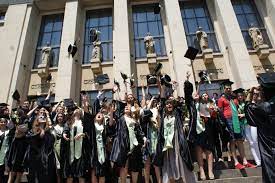 Facultatea de drept are acorduri de cooperare cu institutul național de pregătire și perfecționare a avocaților, centrul după absolvirea facultății de drept, studenții pot alege să activeze în calitate de: Rezultatele Admiterii La Drept In Cadrul Universitatii Bucuresti Vezi Listele Complete Bucurestiul