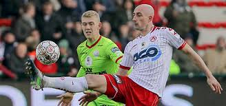 De selectie op één rij met alle: Zulte Waregem Laat Speler Naar Noorwegen Vertrekken