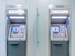 Mit dem elektronischen kontoauszug der sparkasse sparen sie zeit und geld, denn die kontoauszüge für ihr unternehmen kommen jetzt online zu ihnen ins haus. Ostsachsische Sparkasse Dresden Geldautomat Dresden Lobtau Kesselsdorfer Strasse 12