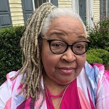 Beverly Roark's Instagram, Twitter & Facebook