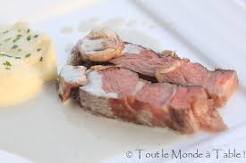 Cote De Boeuf Cuisson Basse Temperature Sauce Au Bleu De Gex Tout Le Monde A Table Plat Sans Viande Recettes De Cuisine Plat Principal