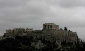 The climate is continental mediterranean, characterized by long, cold winters with little snow though. Que Diferencia A Espana De Grecia En Esta Crisis Elmundo Es