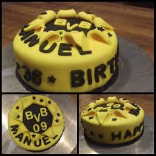 Doch was sind die beliebtesten und außergewöhnlichsten eissorten, und wo sind sie zu finden? Lina Fox On Twitter Fondant Kuchen Cake Bvb Borussiadortmund