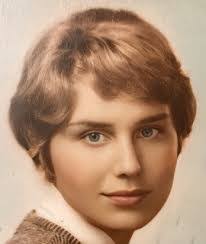 Daniel Chellis's Instagram, Twitter & Facebook