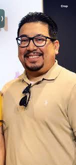 Karen Edmundson's Instagram, Twitter & Facebook