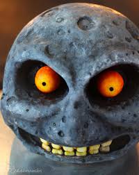 Nintendo's legend of zelda series is at times sweet, at times dark, at times strange, and at times absolutely g*ddamn terrifying. Majora S Mask Moon Cake Cakecrumbs