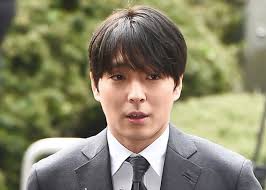 Choi Jong Hoon thừa nhận chụp hình và phát tán ảnh “nóng”