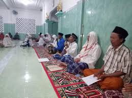 Selakaran tradisi warga lombok_versi lombok tengah bagian dayeподробнее. Portal Desa Digital Desa Gunung Rajak Berita Detail Berita Desa Tradisi Selakaran Desa Gunung Rajak