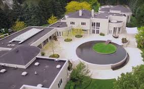Desde 2012, ele tenta passar adiante a suntuosa casa que tem valor inicial de us$ 29 milhões. La Mansion De Michael Jordan En Venta Por 13 Millones Y Medio De Euros