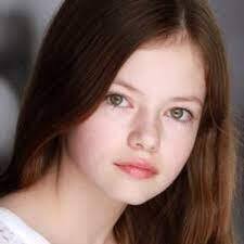 Ashley Coulson // First Year // Ravenclaw