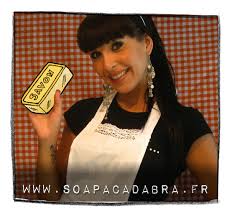 Du Choix Des Huiles En Savonnerie Ou L Equilibre Ideal Pour Votre Savon Home Made Soapacadabra Recette Shampoing Solide Savon Savon Saponifie A Froid