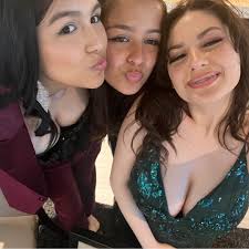 heyy, my name is Jezelle i'm from chicago and am 100% committed to ISU,  majoring in psychology! i am looking for a roommate or just to make any  friends. I love to