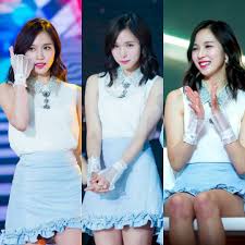 1st Pic The Scar On Her Right Arm Had Not Yet Lost 2nd Pic Don T Hold Your Tears You Look Very Cute Especially When She Cries She Gets Pretty Hmm