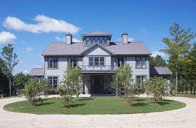 From elegant, pastel living rooms to sleek and modern open concept condos, these living rooms showcase sarah richardson's ever evolving style and creative eye. Sarah Richardson S Off The Grid Family Home