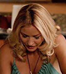 Fanpage for actress Tabrett Bethell