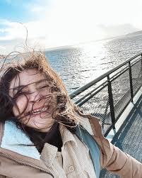 After that yoga pose I fell right into the brush ✨