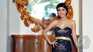 Terdiri atas (kira) gillian chung dan charlene choi. 6 Artis Ini Memiliki Dada Berukuran Jumbo Showbiz Liputan6 Com