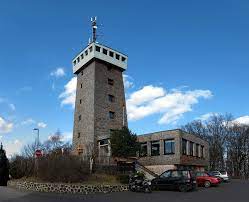 Hier finden sie die karte, die genaue lage, den verlauf, die koordinaten und die nachbarschaft der straße rother kuppe in hausen. Datei Aussichtsturm Rother Kuppe Jpg Wikipedia