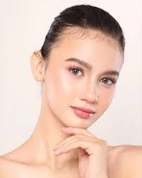 Late Upload "No makeup...Makeup look Hmua