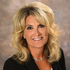 Elizabeth Dunmore's Instagram, Twitter & Facebook