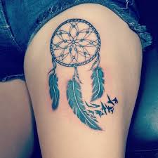 Il existe de différents types de tatouages. 55 Idees De Tatouages Attrape Reves Et Leur Signification Mode Et Beaute Tatouage Zenidees