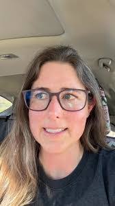 Lynette Krause's Instagram, Twitter & Facebook