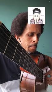 Hoje mostrei essa música pra um aluno e me lembrei como ela é boa. É  balançada e boa de soltar o dedo Aqui saiu com uns erros, mas somos humanos  e não