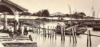 Pada 11 ogos 1786, francis light, yang kononnya sebagai pengasas pulau pinang, menamakan pulau pinang seperti prince of wales island sebagai penghormatan putera muda britain. Suruhanjaya Pelabuhan Pulau Pinang Sejarah Pulau Pinang